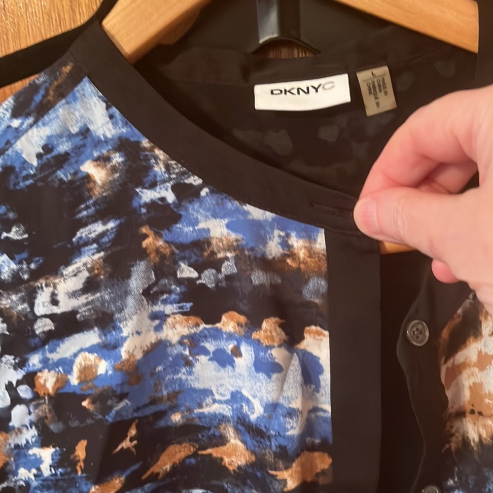 Blouse Button Down Top. Dknyc, Size L - image 3